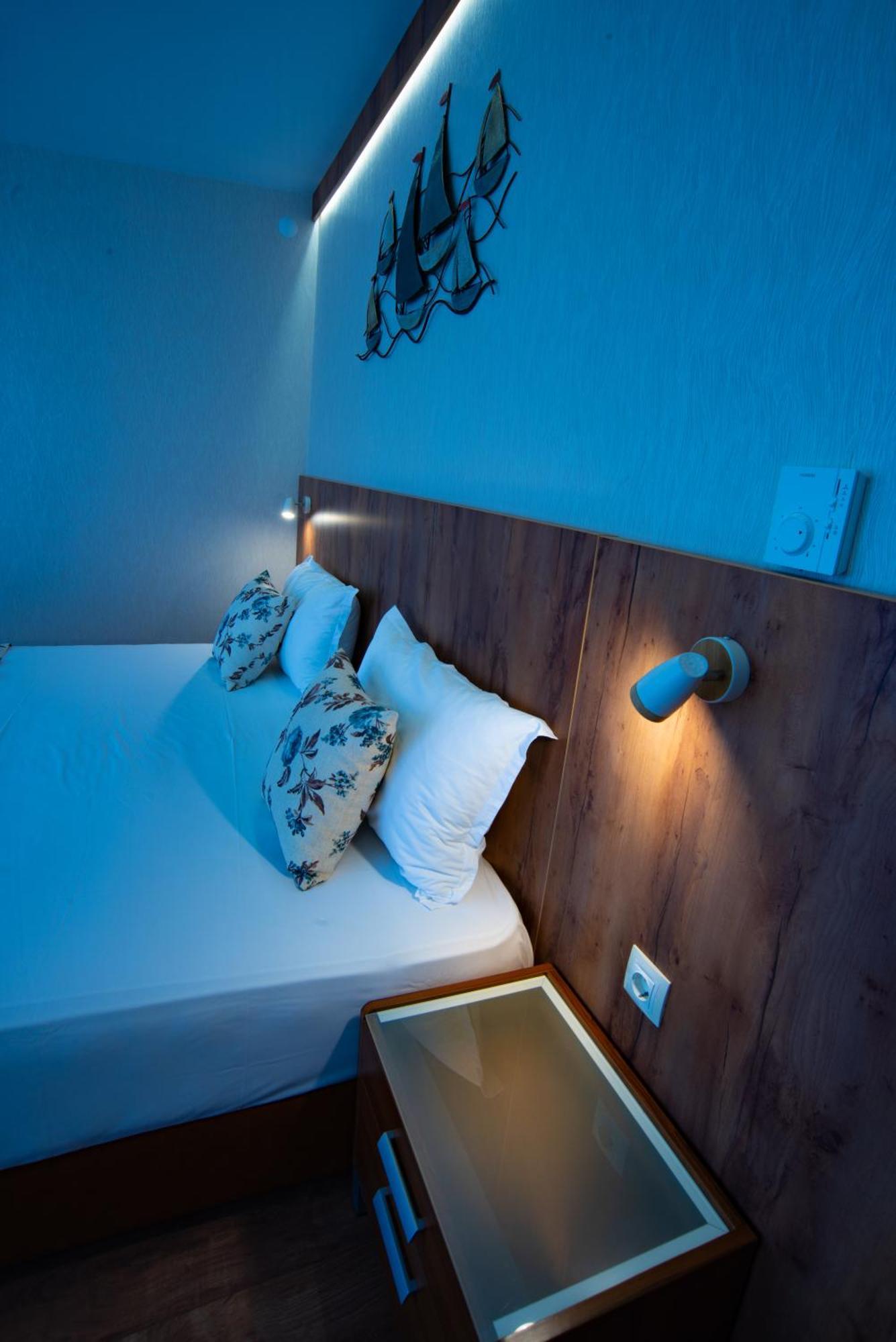 Family Hotel Berlin Beach Свети-Влас Номер фото
