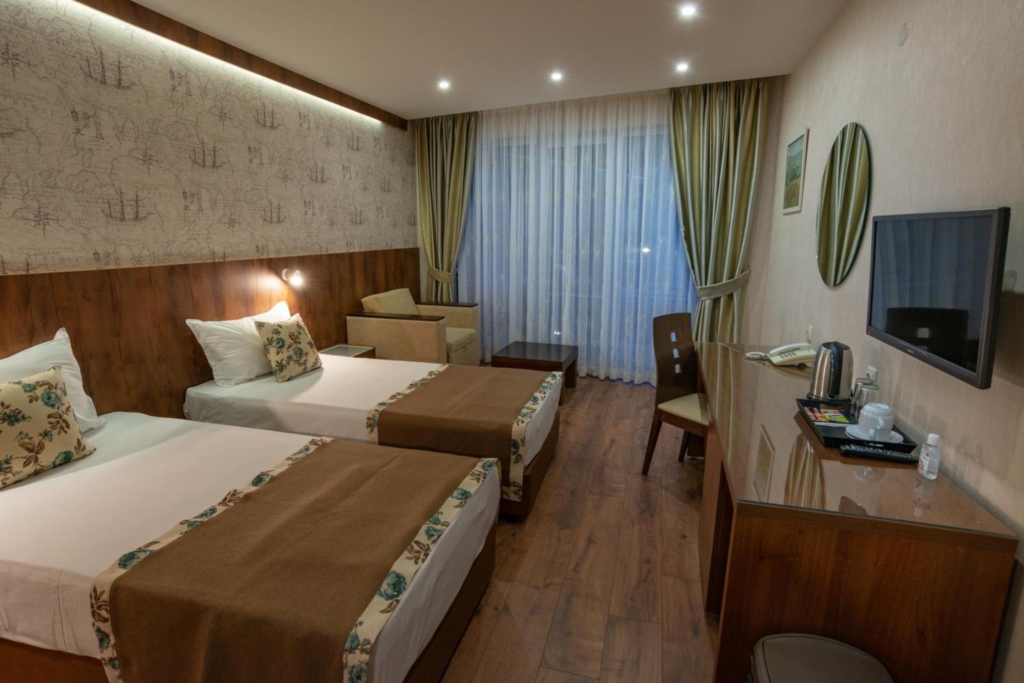 Family Hotel Berlin Beach Свети-Влас Номер фото