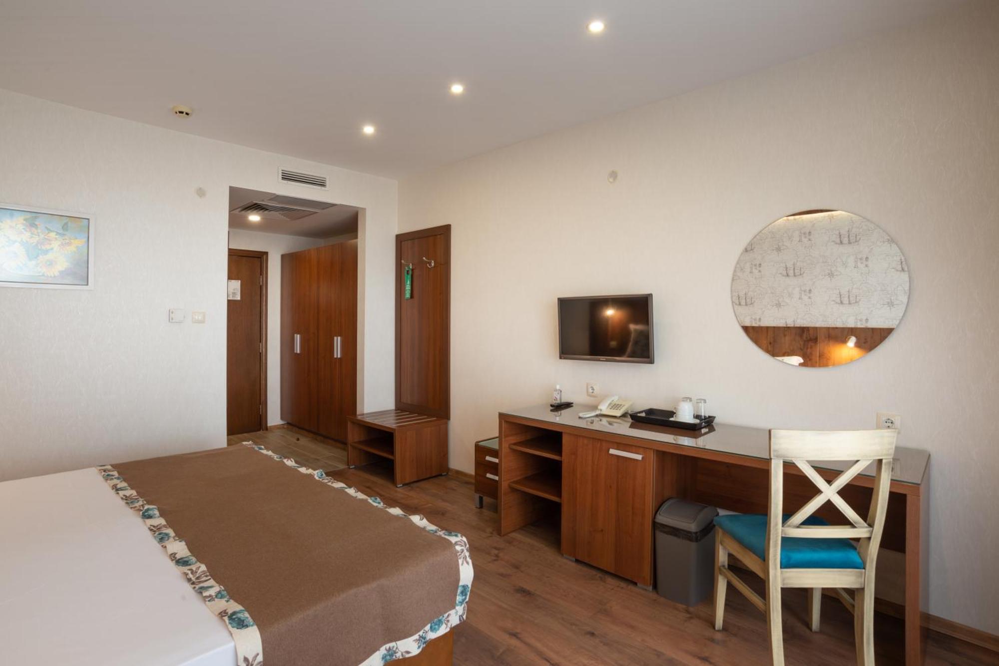 Family Hotel Berlin Beach Свети-Влас Номер фото