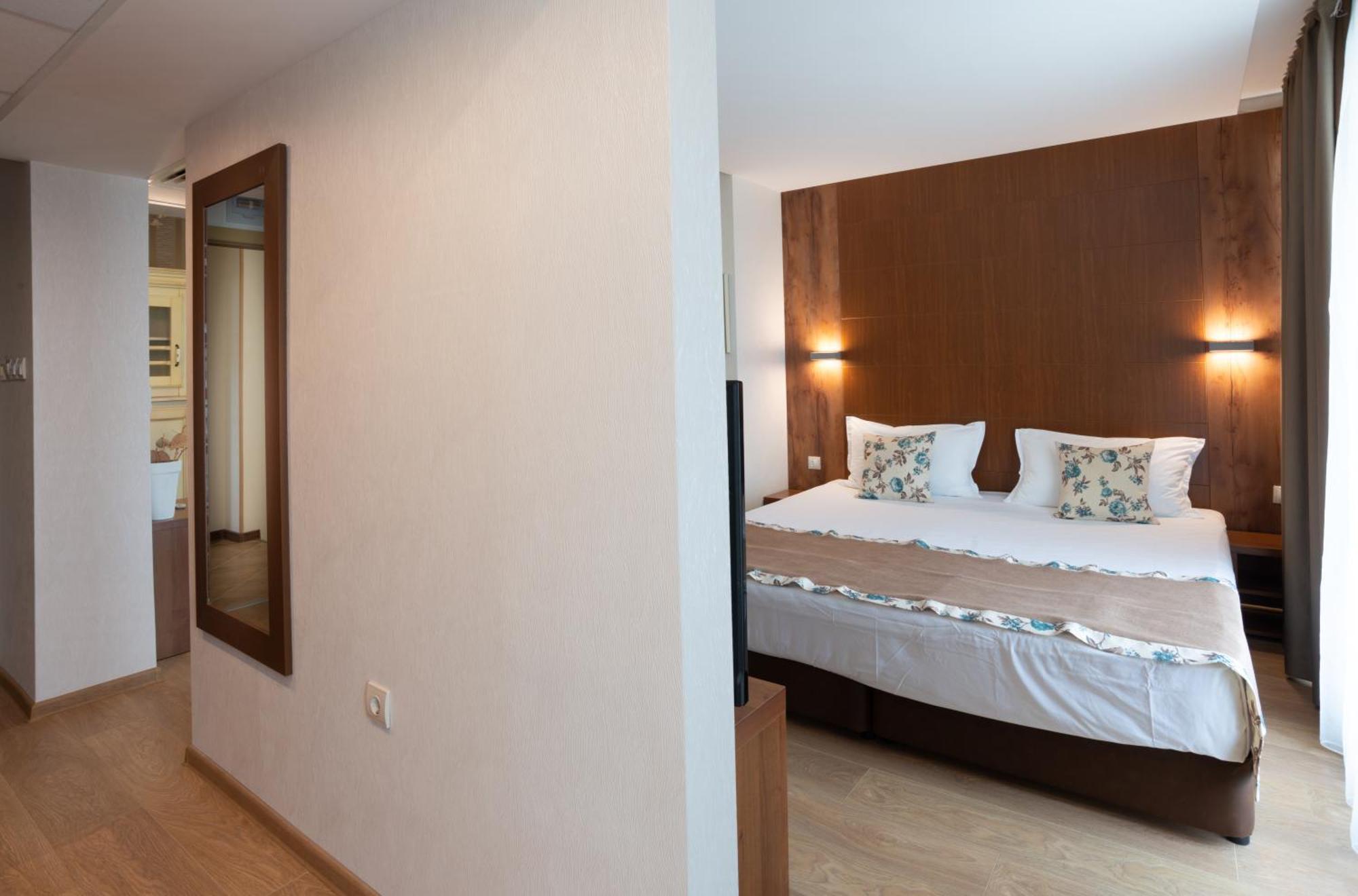 Family Hotel Berlin Beach Свети-Влас Номер фото