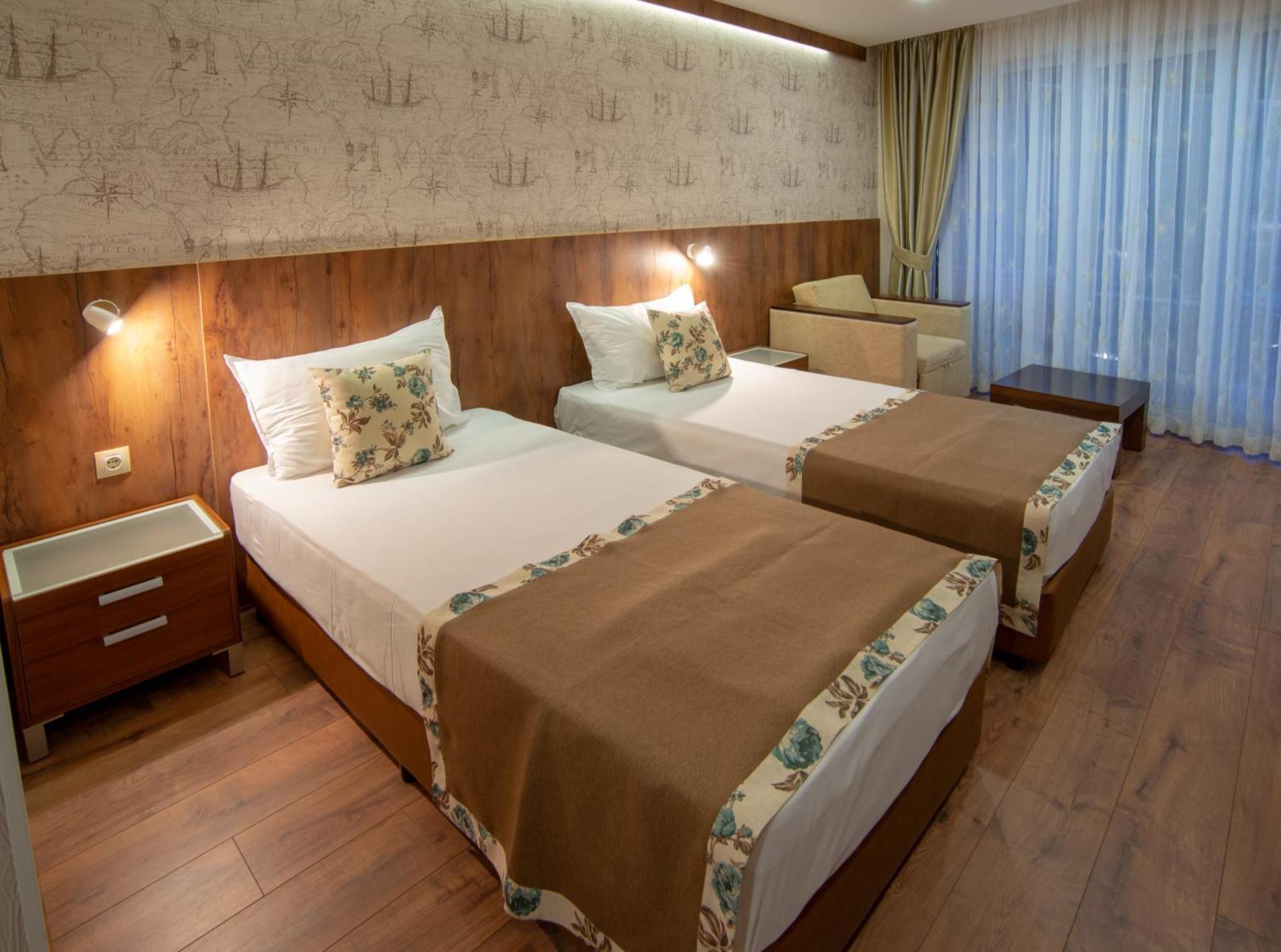 Family Hotel Berlin Beach Свети-Влас Номер фото