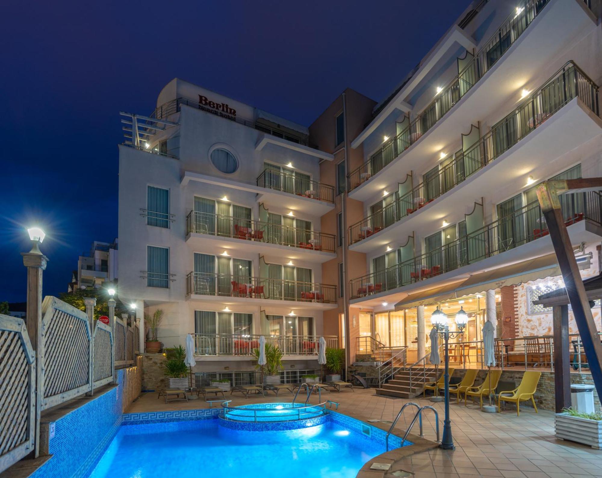 Family Hotel Berlin Beach Свети-Влас Экстерьер фото