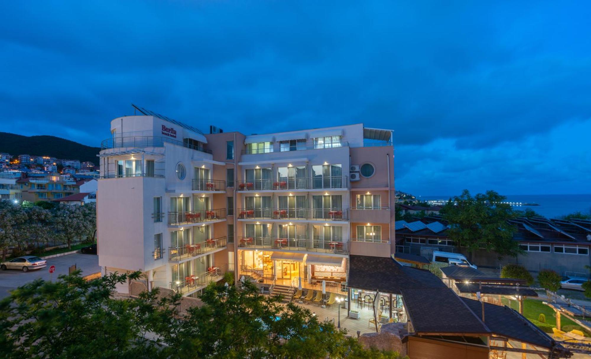 Family Hotel Berlin Beach Свети-Влас Экстерьер фото