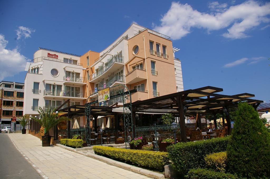 Family Hotel Berlin Beach Свети-Влас Экстерьер фото